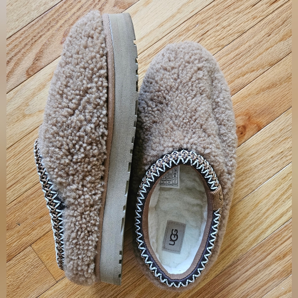 Ugg Tasman